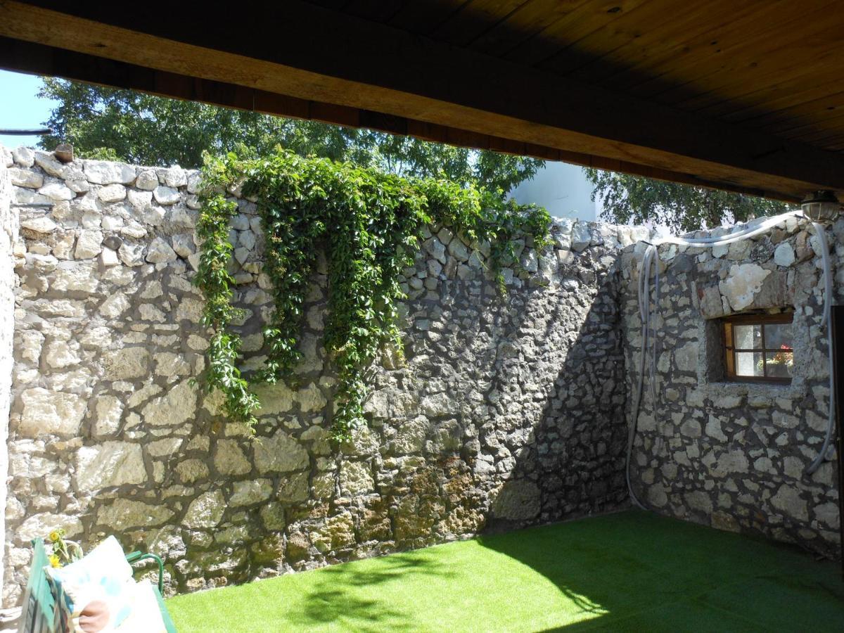 Merum Pinceszet Es Vendegszoba Tallya Exterior photo